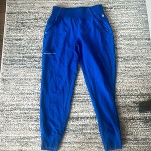 cherokee infinity scrubs size x-small